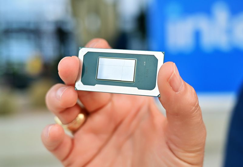 The AI boom caused demand for Intel processors to surge, and the stock rose 20% after the report.