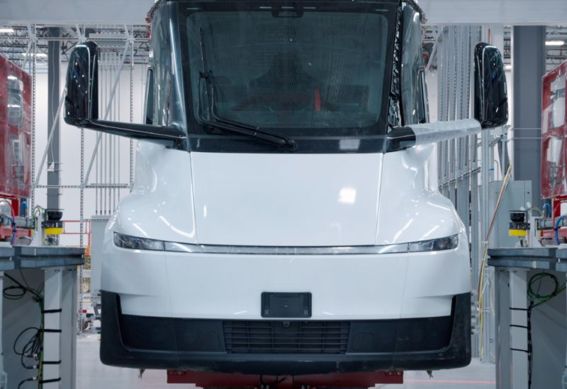 Tesla 4680 batteries showed worse performance compared to competitors, despite Elon Musk's claims of their superiority