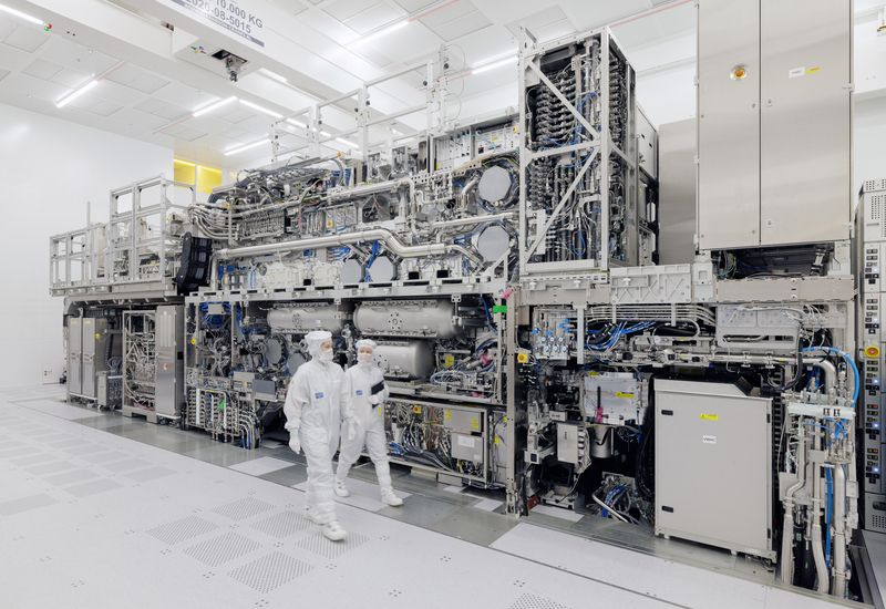 ASML guarantees deliveries of the first mass-produced chips on the High‑NA EUV platform later this year