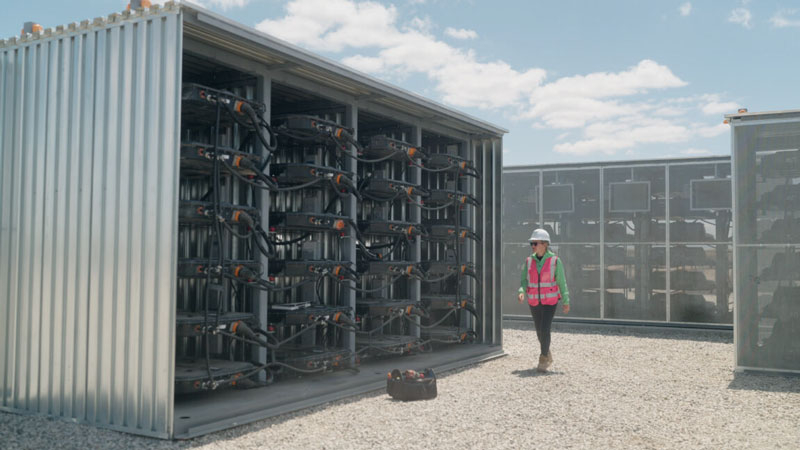 Waymo will turn robot‑taxi batteries into a second use cycle by repurposing them as energy storage devices.