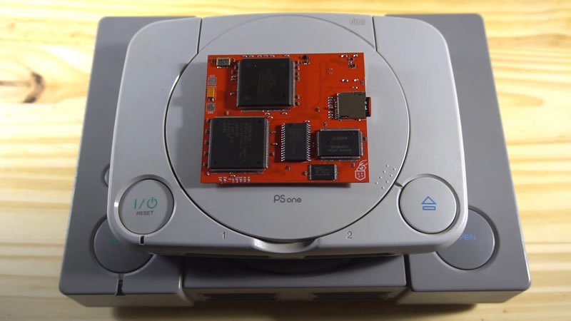 The user created a mini‑PlayStation on a microSD that works via HDMI and consumes less than 2 W
