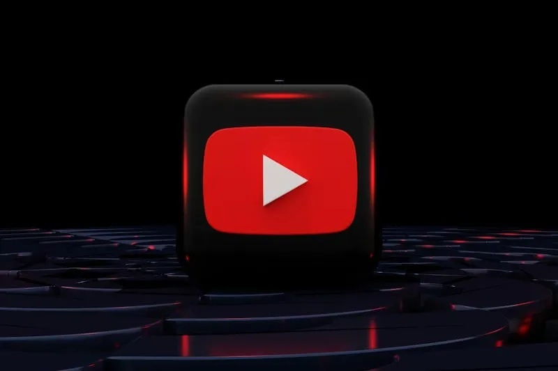 The YouTube web player started hanging, consuming gigabytes of RAM.