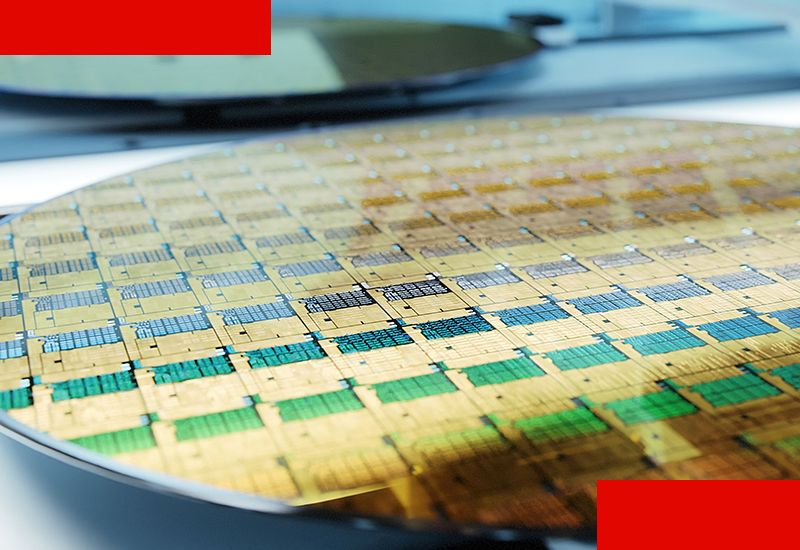 Sandisk joined the AI wave: revenue tripled, and profit nearly tripled as well.