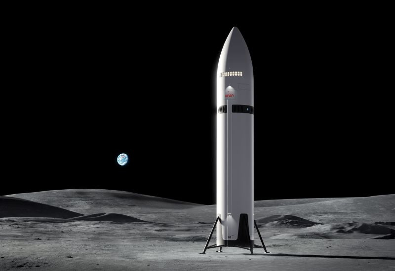 The head of the startup Voyager Technologies promises that within the next ten years people will live and work on the Moon.