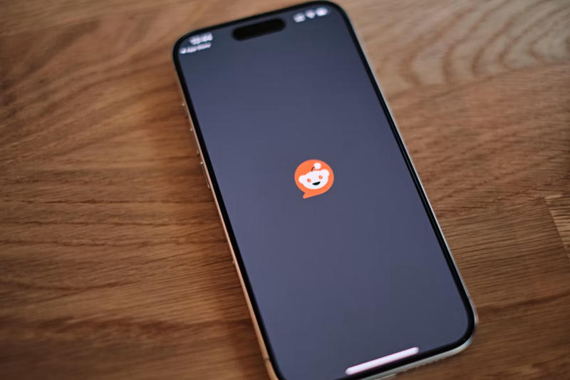 Reddit has been inundated with spam featuring suspicious medical procedures that are being sent to the Google AI search.