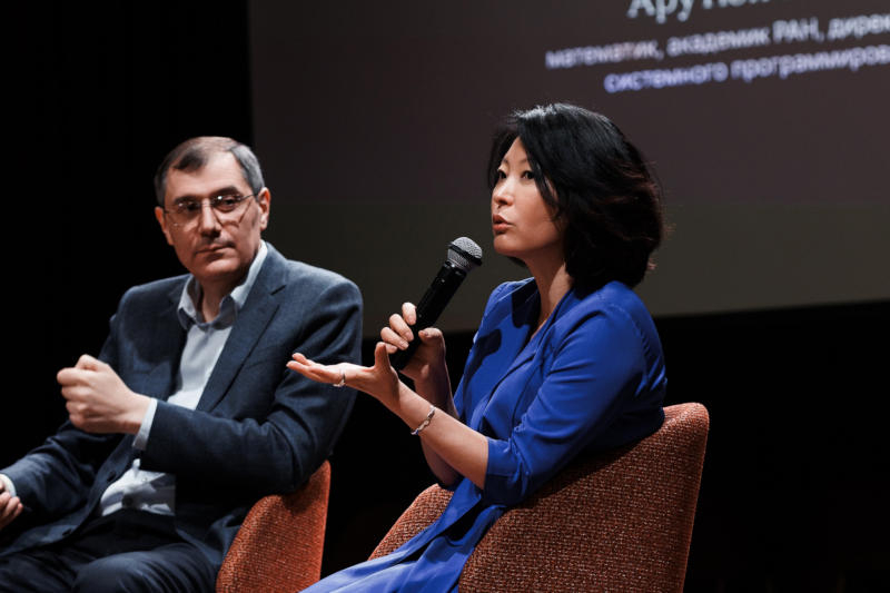 Samsung and Noôdome discussed the possibilities of artificial intelligence for business