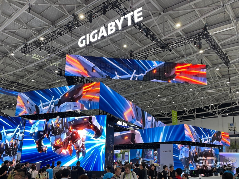 GIGABYTE unveiled new gaming laptops and OLED monitors at the Computex 2026 exhibition