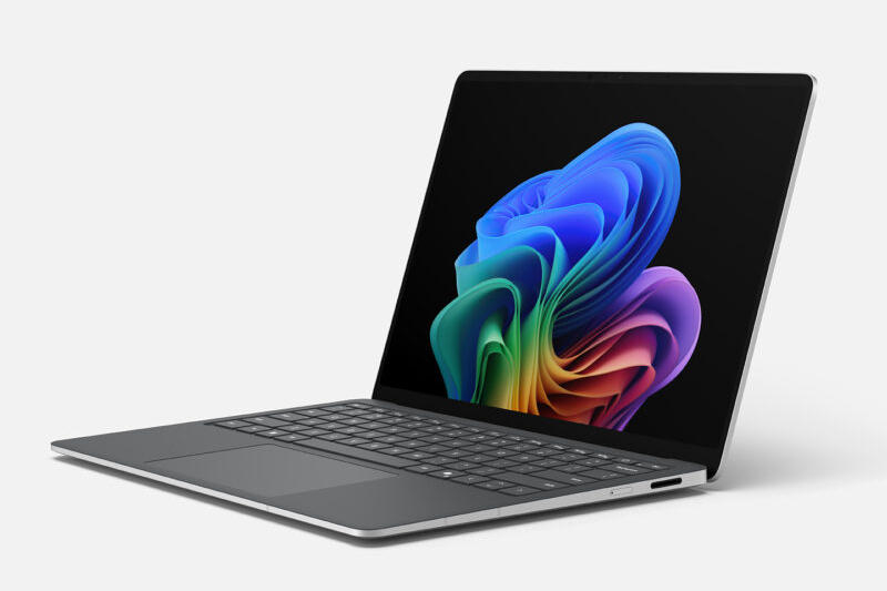 Microsoft will force users to switch to Windows 11 25H2 even with outdated operating systems