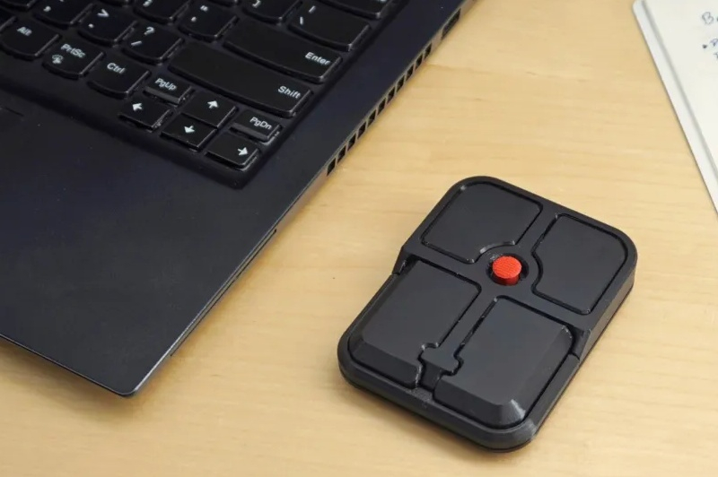 Ploopy turned the iconic TrackPoint from the ThinkPad into a portable mouse by “detaching” it from the laptop.